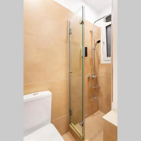 Stylish King Size Bed Steps From Acropolis By Ghh Apartment Athens
