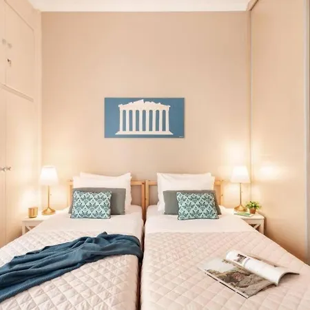 Stylish King Size Bed Steps From Acropolis By Ghh *